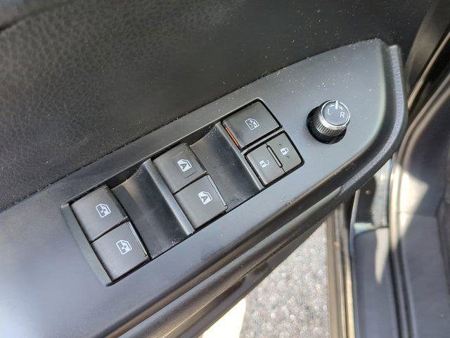 used 2018 Toyota Highlander car, priced at $19,272
