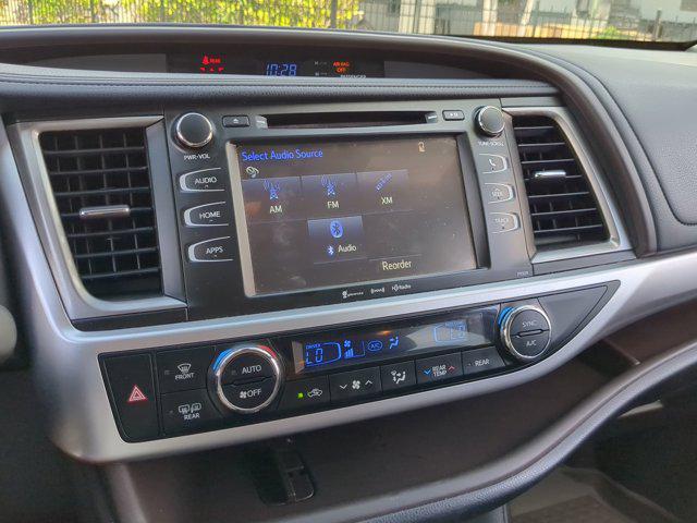 used 2018 Toyota Highlander car, priced at $19,272