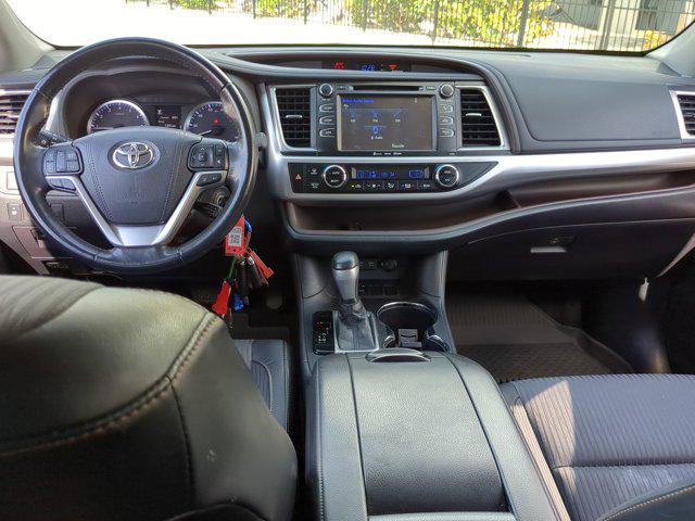 used 2018 Toyota Highlander car, priced at $19,272