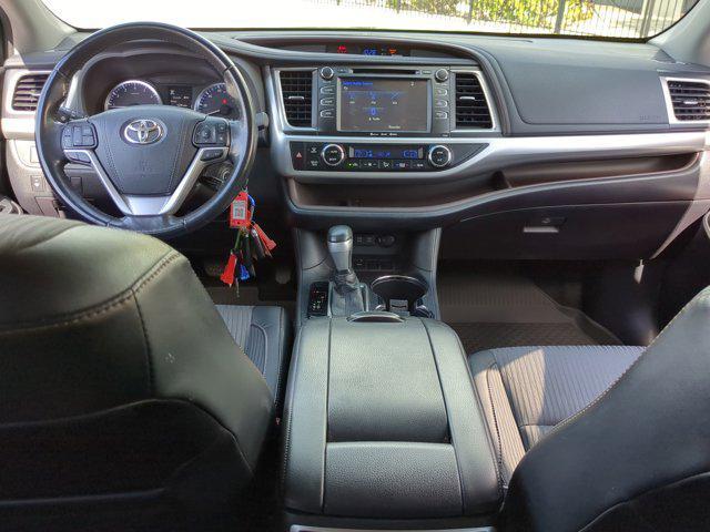 used 2018 Toyota Highlander car, priced at $19,272