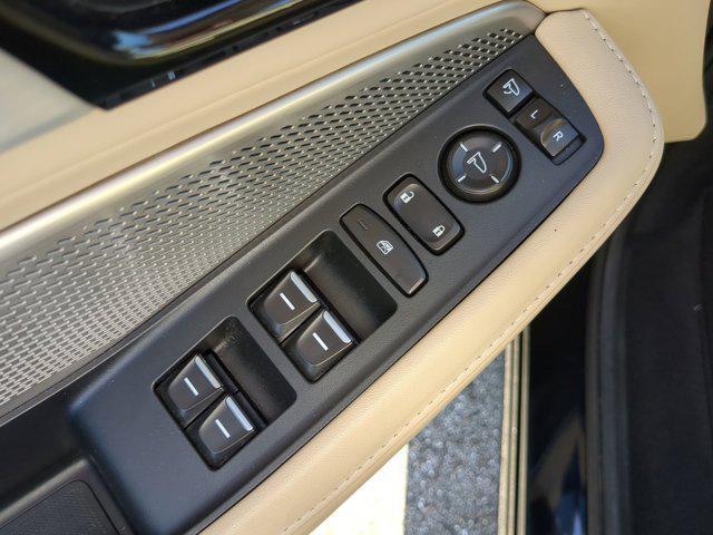 used 2023 Acura MDX car, priced at $40,972