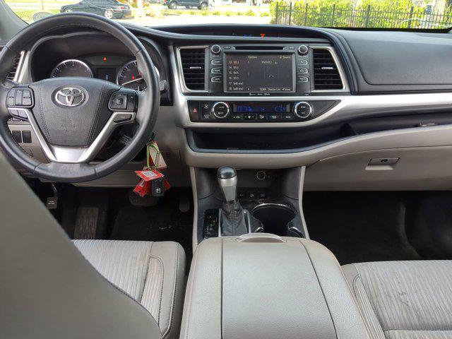 used 2016 Toyota Highlander car, priced at $19,724