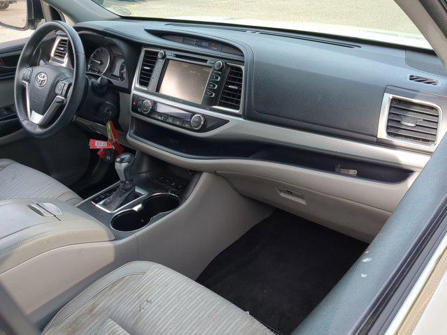 used 2016 Toyota Highlander car, priced at $19,724