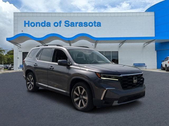 new 2025 Honda Pilot car, priced at $45,659