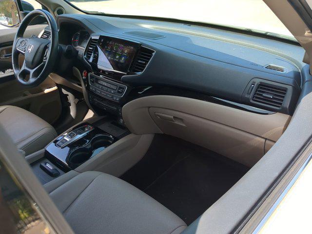 used 2022 Honda Pilot car, priced at $31,873
