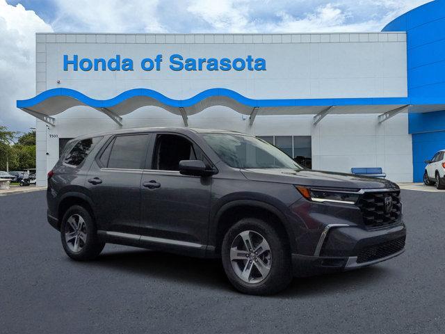 new 2025 Honda Pilot car, priced at $43,176