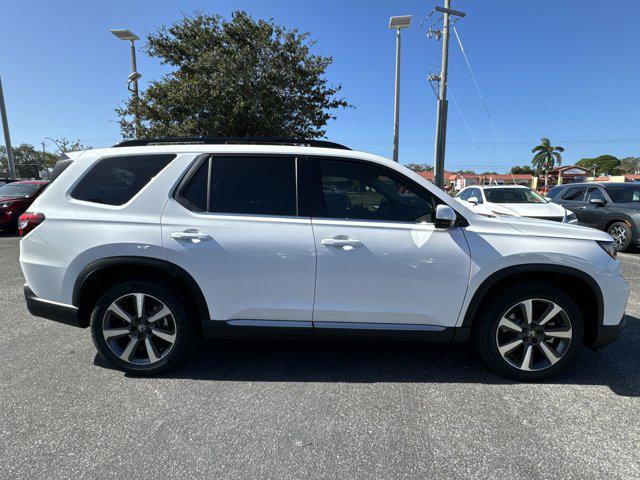 new 2025 Honda Pilot car, priced at $45,993