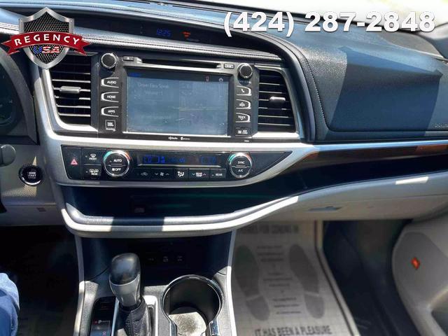 used 2014 Toyota Highlander car, priced at $19,985