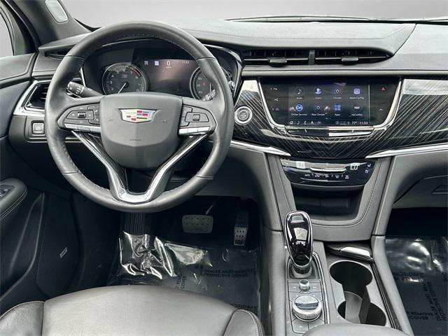 used 2022 Cadillac XT6 car, priced at $35,750
