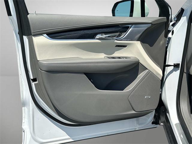 used 2023 Cadillac XT6 car, priced at $39,995