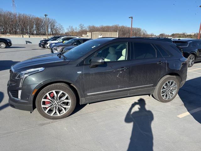 used 2022 Cadillac XT5 car, priced at $38,000