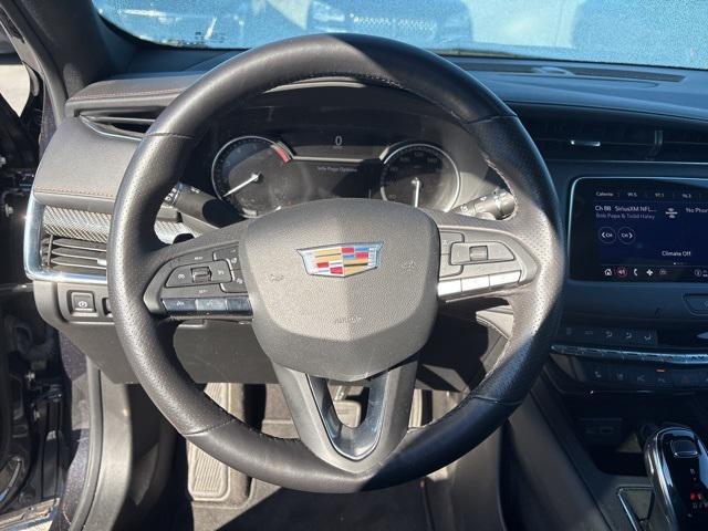 used 2022 Cadillac XT4 car, priced at $30,750