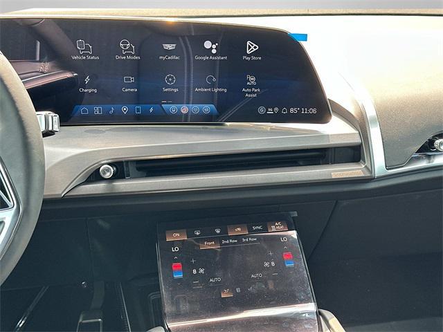 new 2026 Cadillac VISTIQ car, priced at $80,565