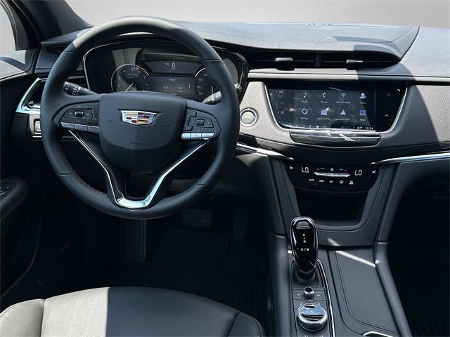 new 2025 Cadillac XT6 car, priced at $53,085