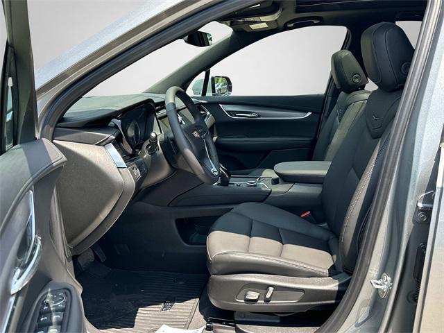 new 2025 Cadillac XT6 car, priced at $53,085