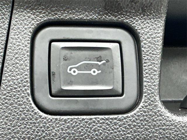 used 2022 GMC Acadia car, priced at $31,250