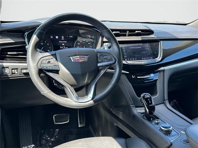 used 2020 Cadillac XT6 car, priced at $32,000