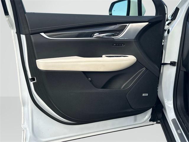 new 2025 Cadillac XT6 car, priced at $67,960