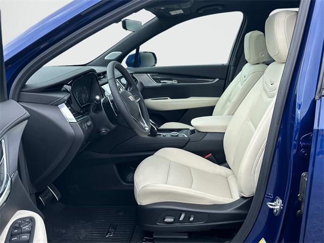 new 2025 Cadillac XT6 car, priced at $70,693