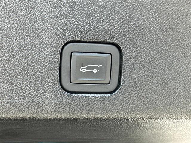 used 2025 Cadillac XT6 car, priced at $55,000