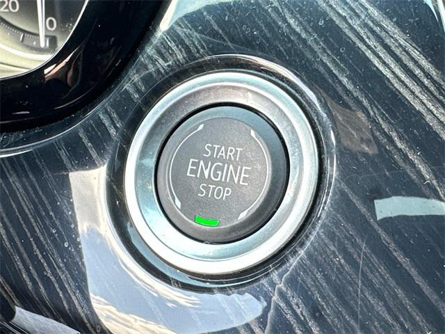 used 2025 Cadillac XT6 car, priced at $55,000