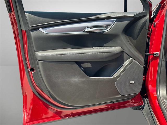 used 2025 Cadillac XT5 car, priced at $46,250