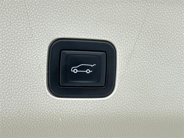 used 2022 Cadillac Escalade ESV car, priced at $72,750