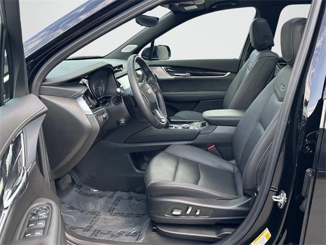 used 2025 Cadillac XT6 car, priced at $59,750
