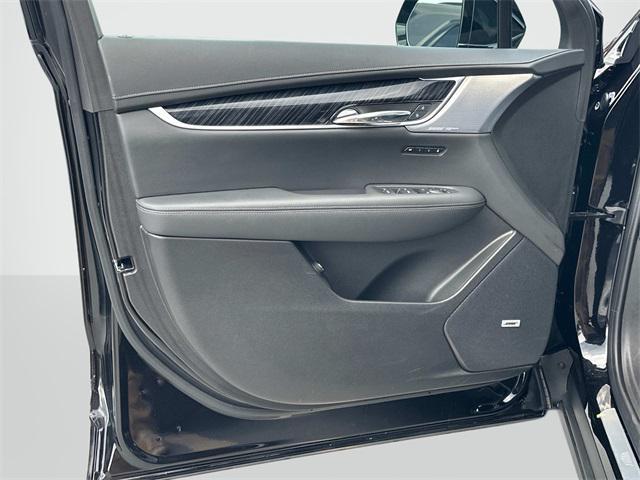 used 2025 Cadillac XT6 car, priced at $59,750