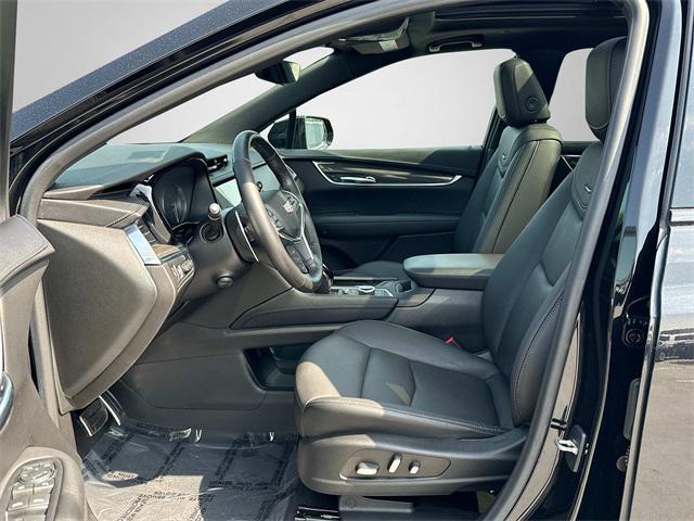 used 2022 Cadillac XT5 car, priced at $39,250