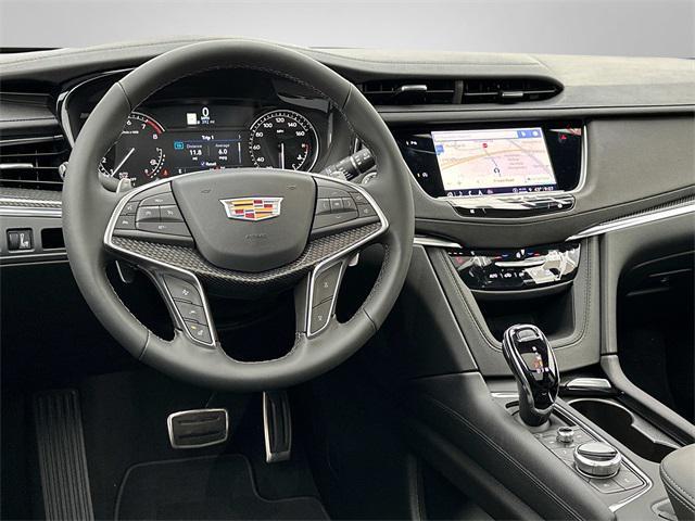 new 2025 Cadillac XT5 car, priced at $59,514
