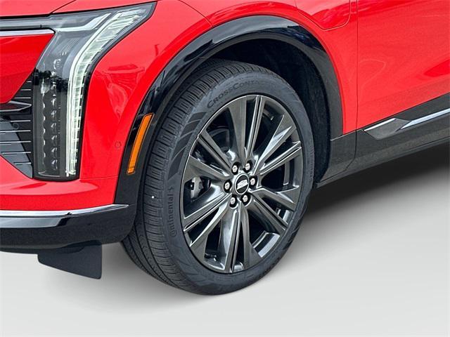 new 2025 Cadillac OPTIQ car, priced at $60,345