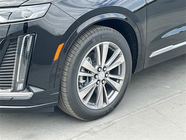 new 2025 Cadillac XT6 car, priced at $60,514