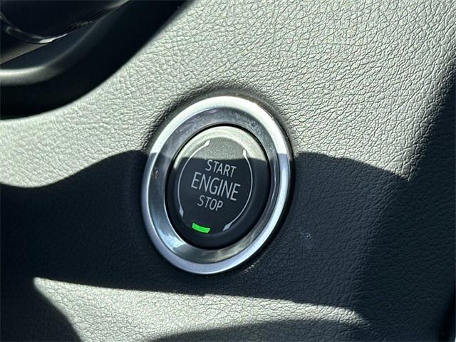 used 2022 Cadillac XT4 car, priced at $32,250