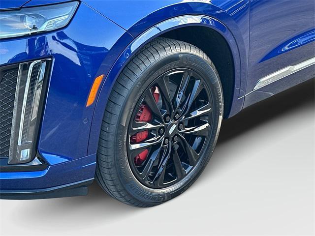 new 2025 Cadillac XT6 car, priced at $70,618