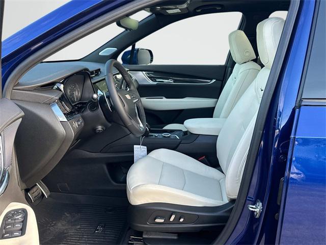 new 2025 Cadillac XT6 car, priced at $70,618
