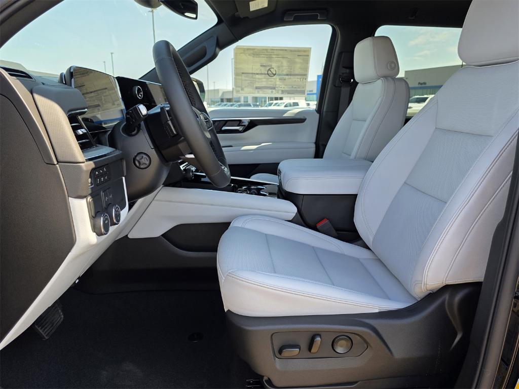 new 2025 Chevrolet Suburban car, priced at $71,987