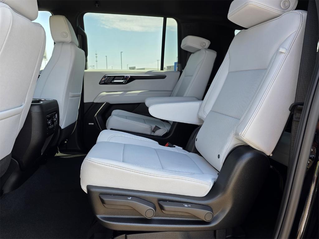 new 2025 Chevrolet Suburban car, priced at $71,987