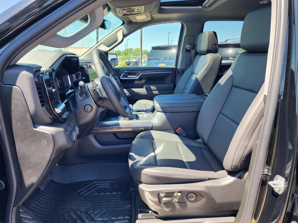 new 2025 Chevrolet Silverado 1500 car, priced at $69,769