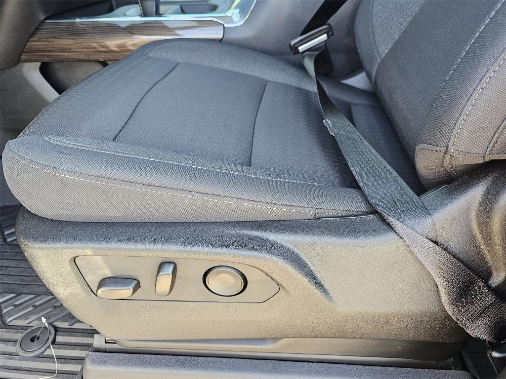 new 2025 Chevrolet Silverado 1500 car, priced at $59,950