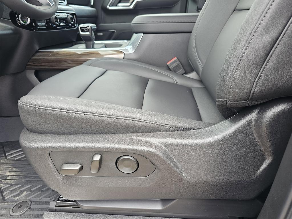 new 2025 Chevrolet Silverado 1500 car, priced at $72,154
