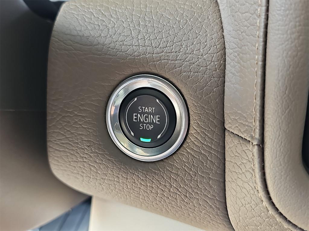 used 2021 GMC Yukon XL car, priced at $55,345