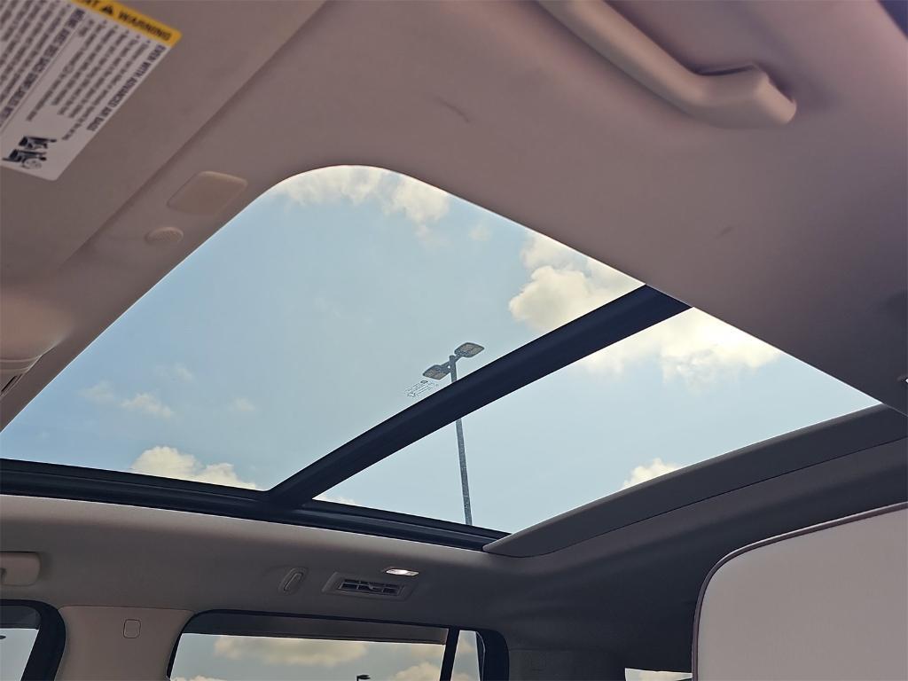 used 2021 GMC Yukon XL car, priced at $55,345