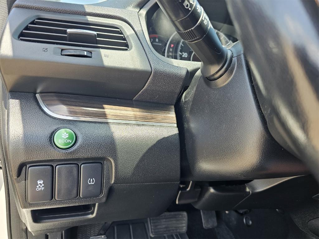used 2015 Honda CR-V car, priced at $16,107