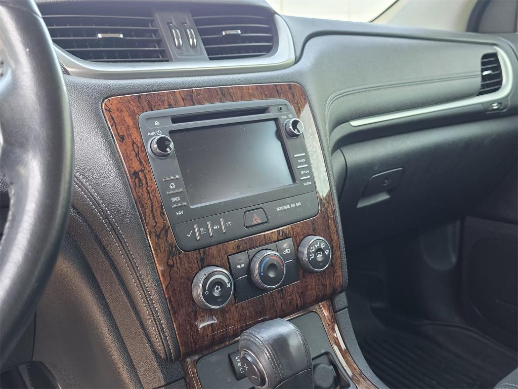 used 2014 Chevrolet Traverse car, priced at $9,300