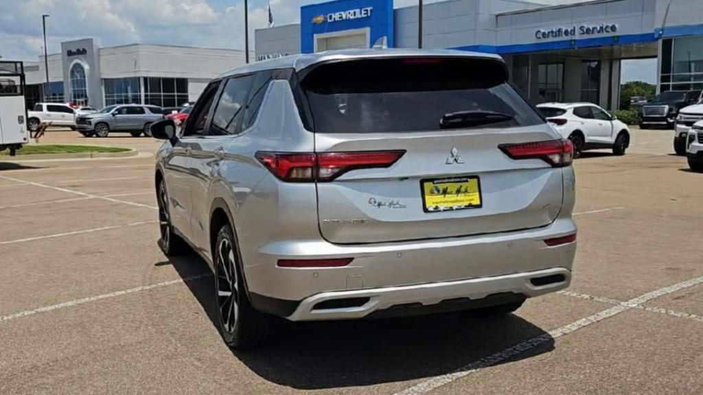 used 2024 Mitsubishi Outlander car, priced at $27,582