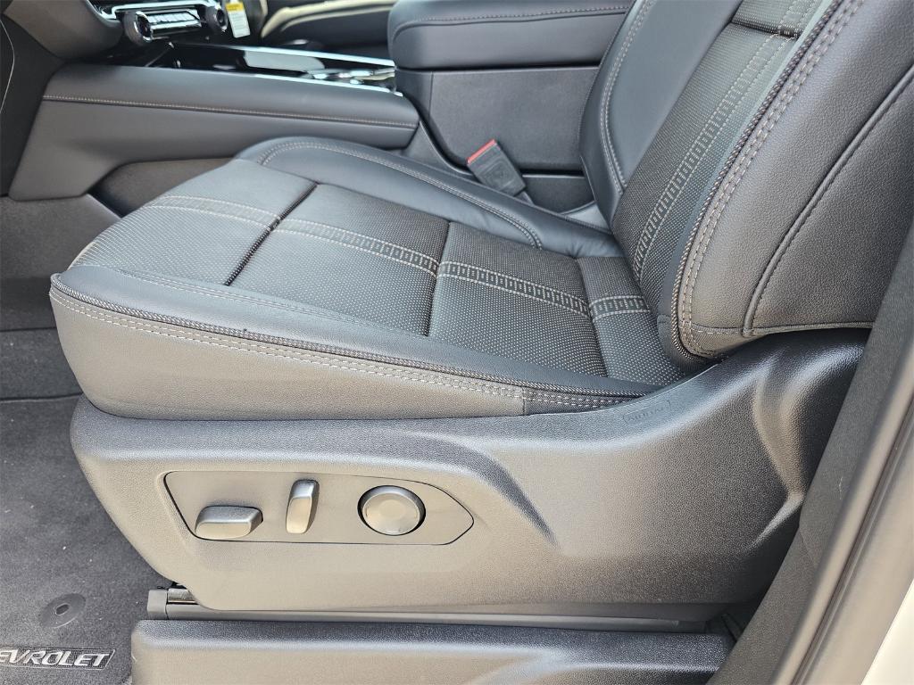 new 2025 Chevrolet Suburban car, priced at $90,079