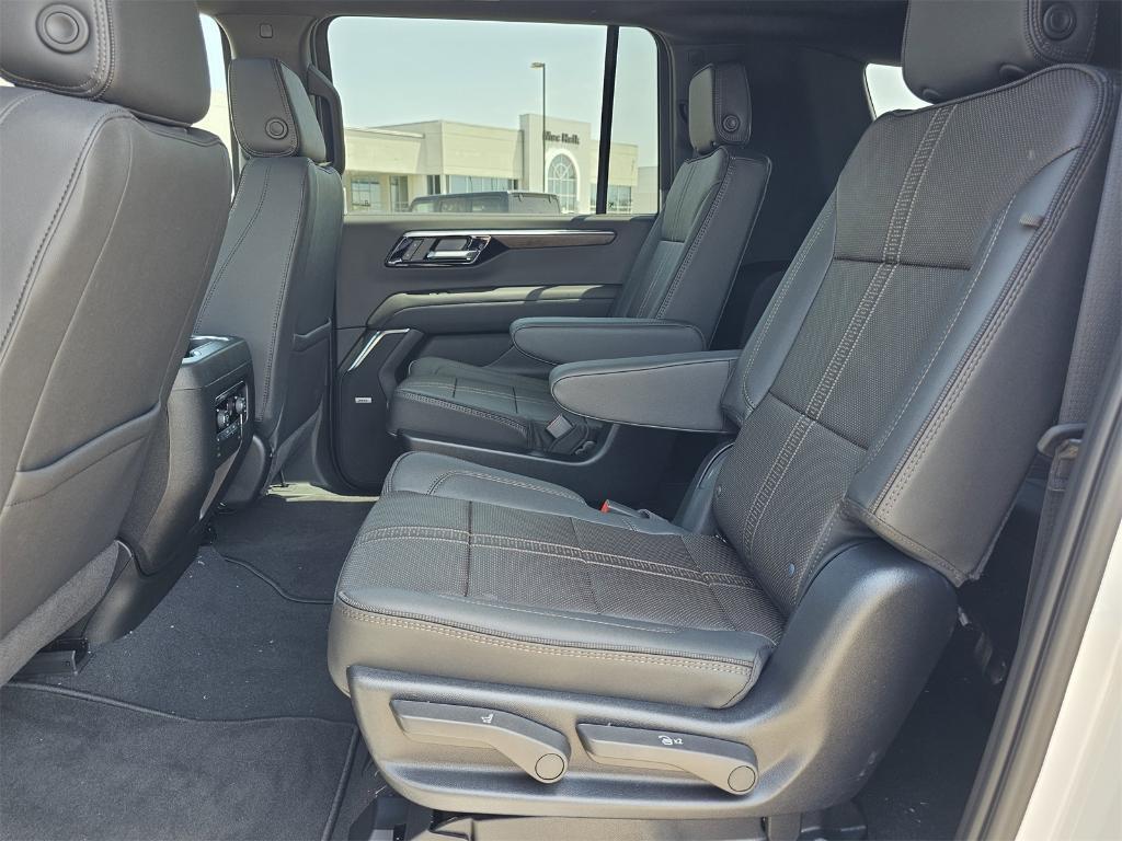 new 2025 Chevrolet Suburban car, priced at $90,079