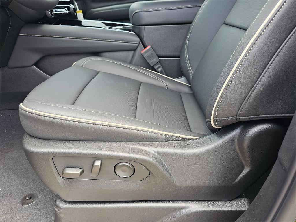 new 2025 Chevrolet Suburban car, priced at $83,109