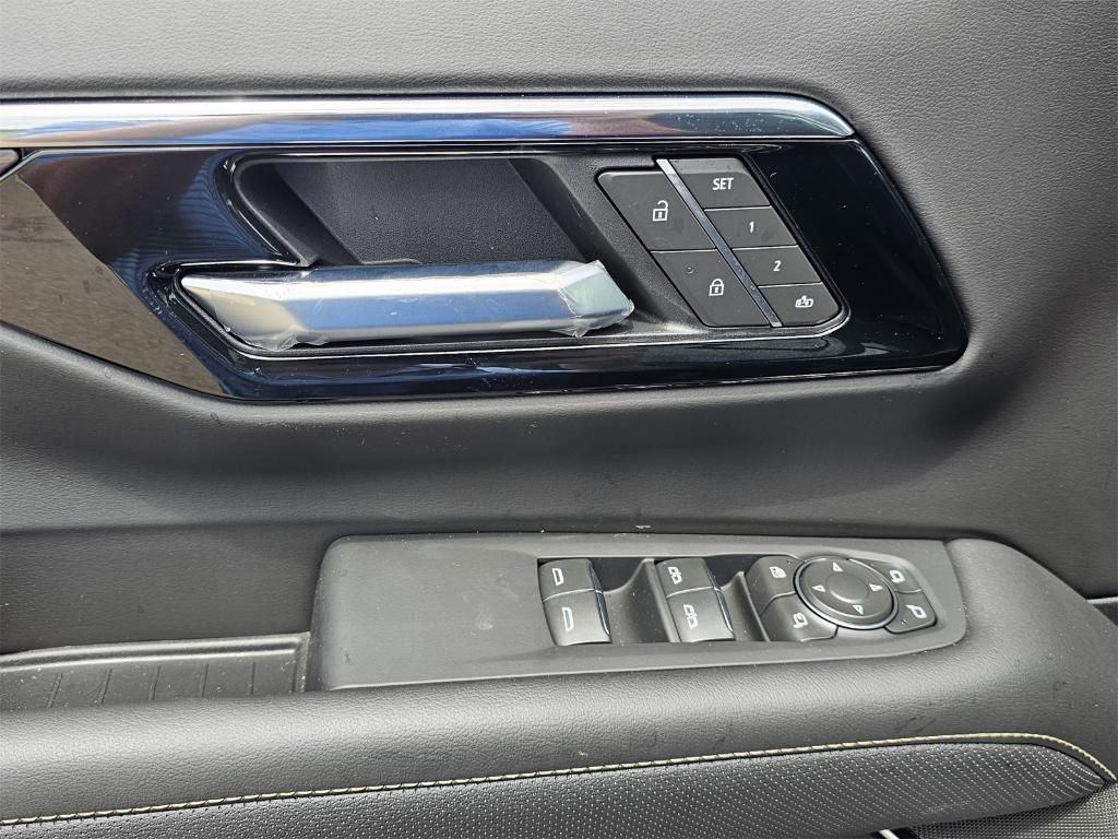 new 2025 Chevrolet Suburban car, priced at $83,109